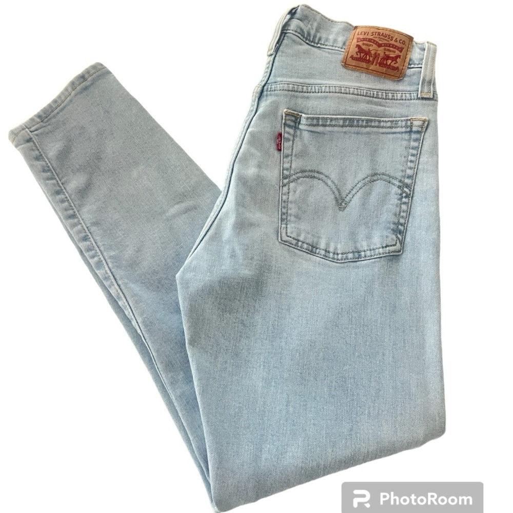 Women’s Levi’s Wedgie Skinny Jeans Size 28